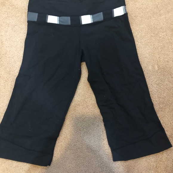 LULULEMON CROPS - Picture 2 of 4